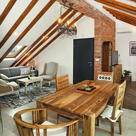 Apartament In *
